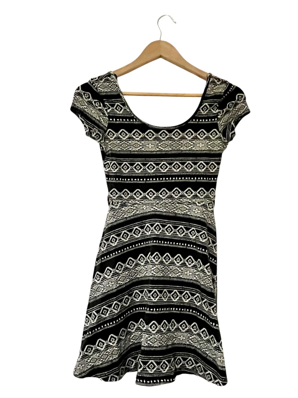 Papaya Fit And Flare Dress Women’s Small Geometric Black and White. Y2K, 2000s.